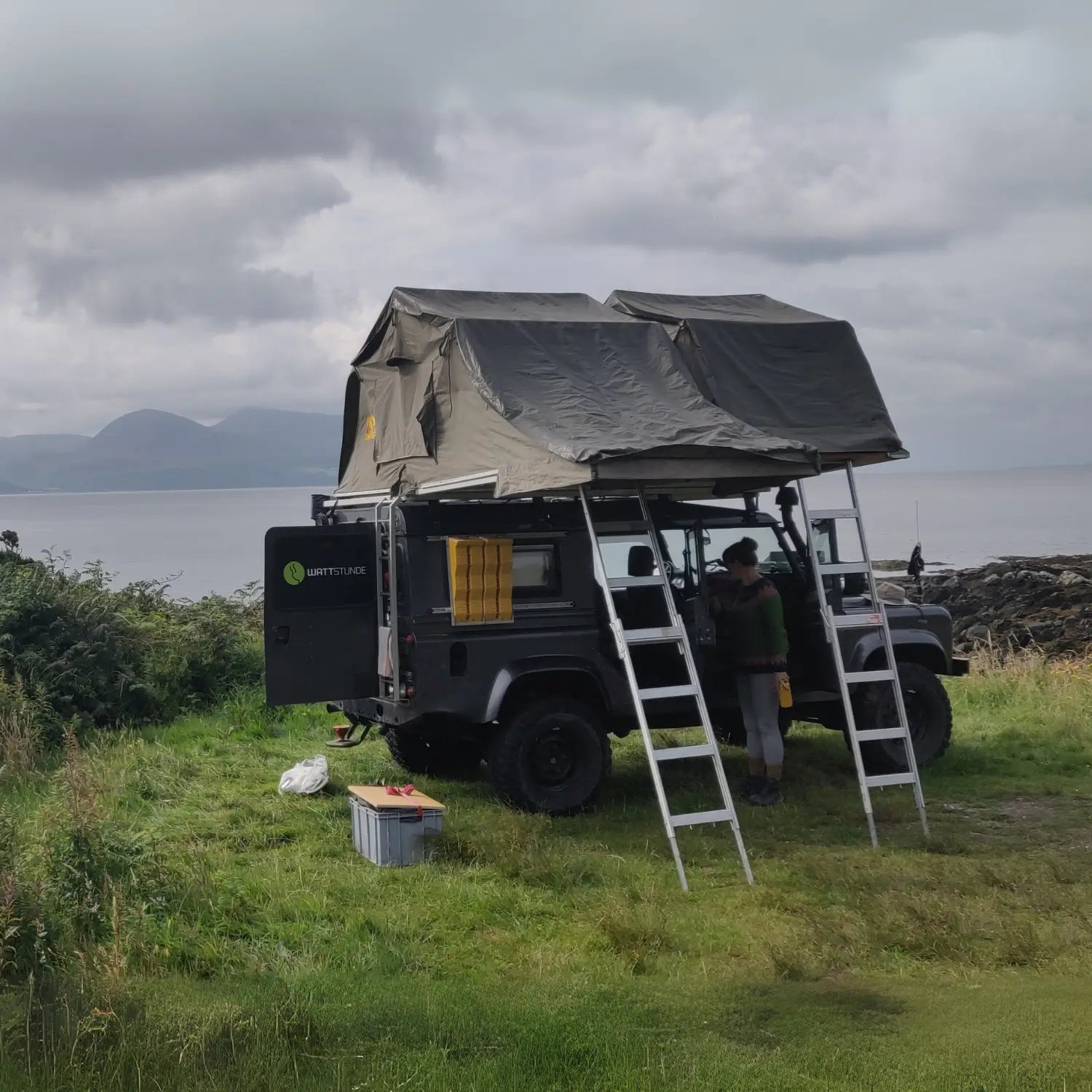 Lithium-Batterie und Solartechnik im Offroad Camper: Ein unschlagbares Team!