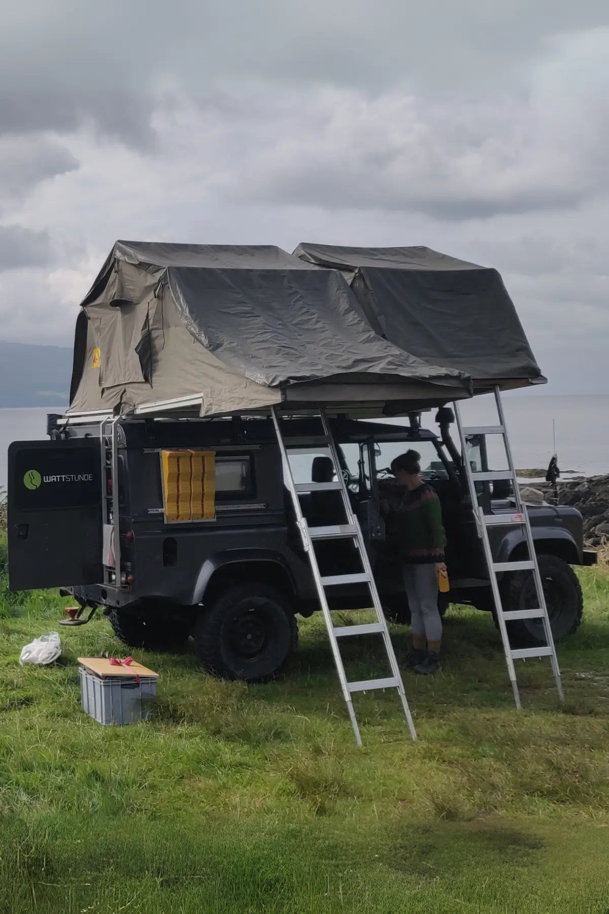 Lithium-Batterie und Solartechnik im Offroad Camper: Ein unschlagbares Team!