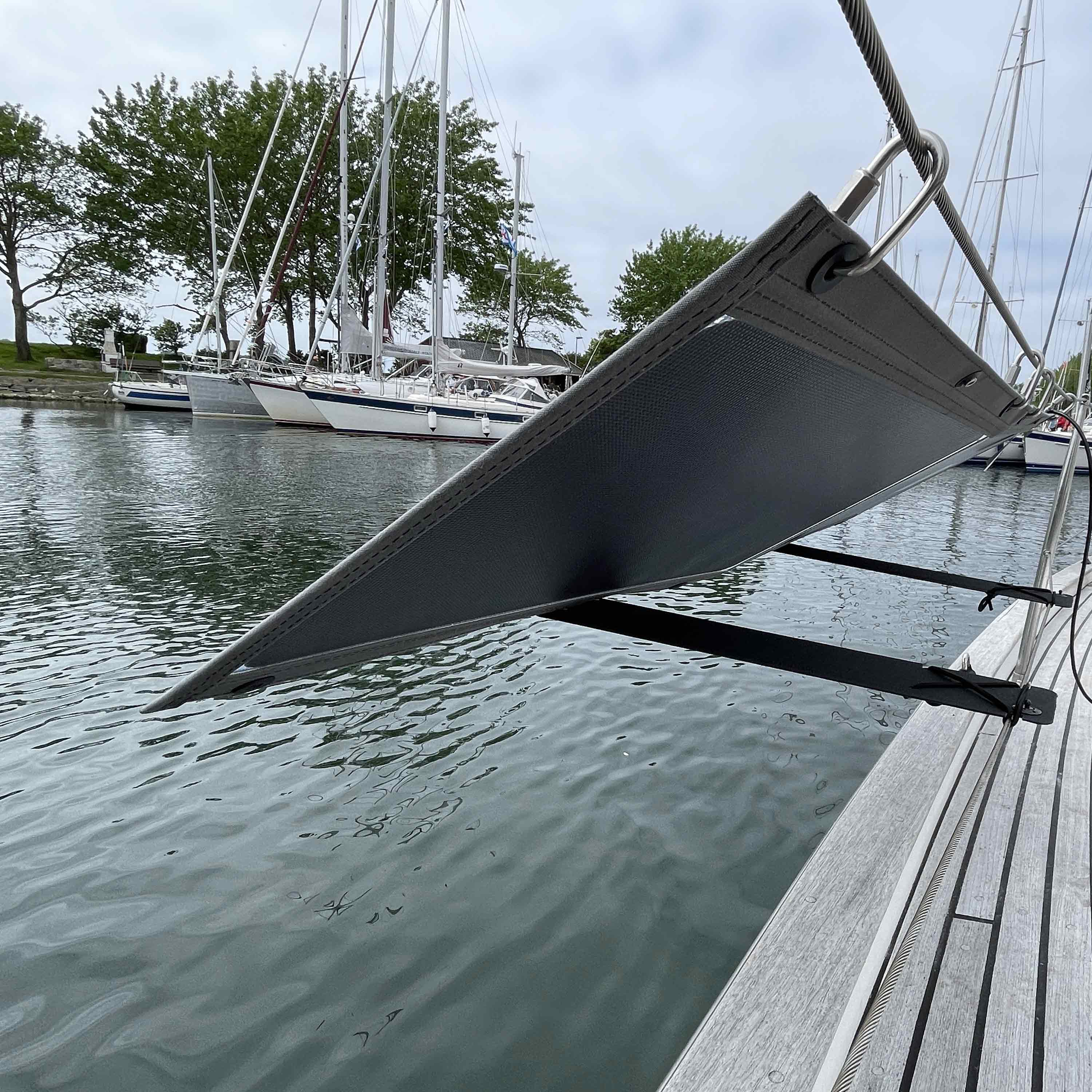 SunWare TX Rail 12052, 60 Wp navi