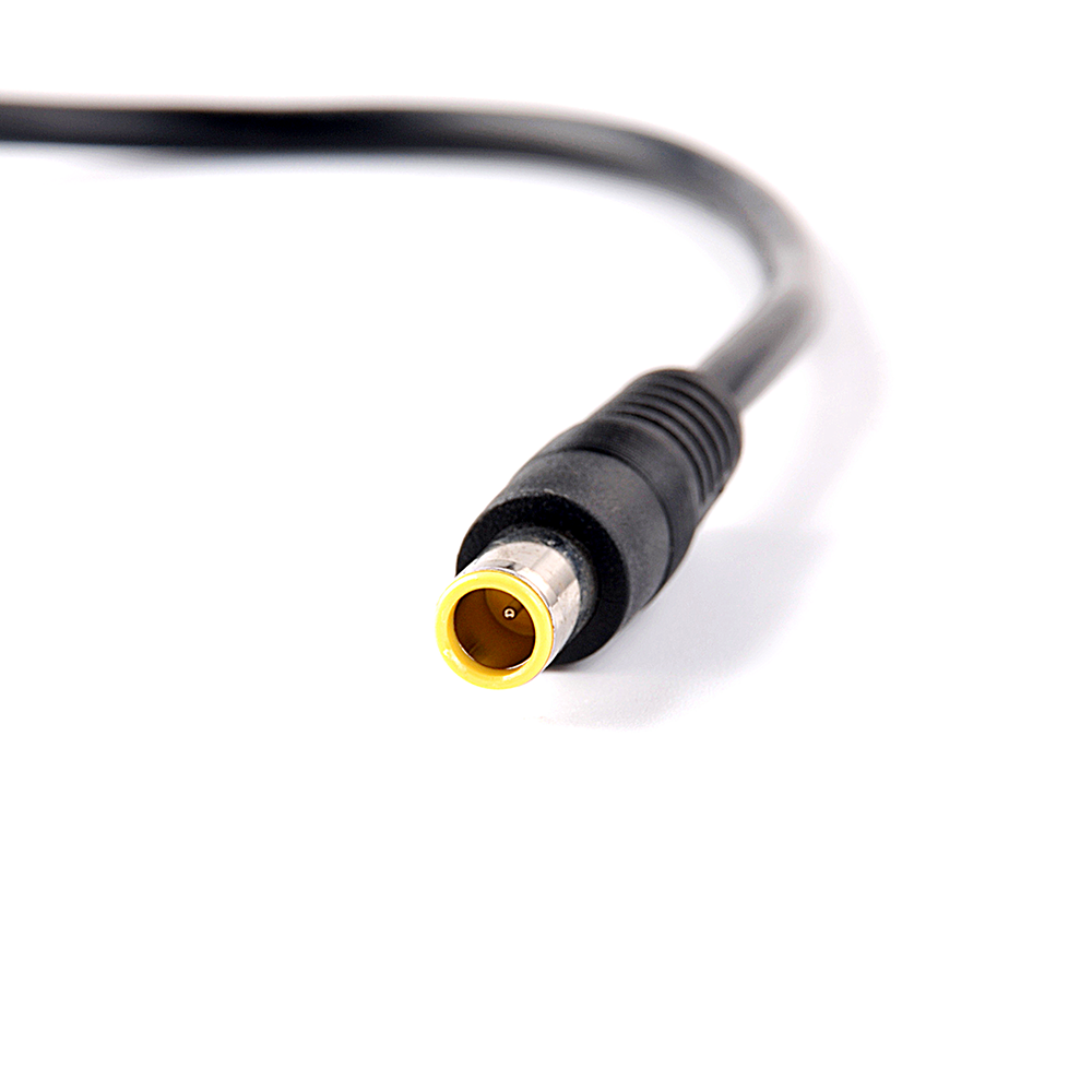 WATTSTUNDE® AK-12V-7909 adapter cable cigarette lighter to DC7909 male