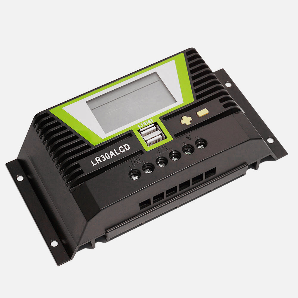 WATTSTUNDE® PWM Solar Laderegler 30A mit LCD-Anzeige und USB-Ports für 12V / 24V Systeme