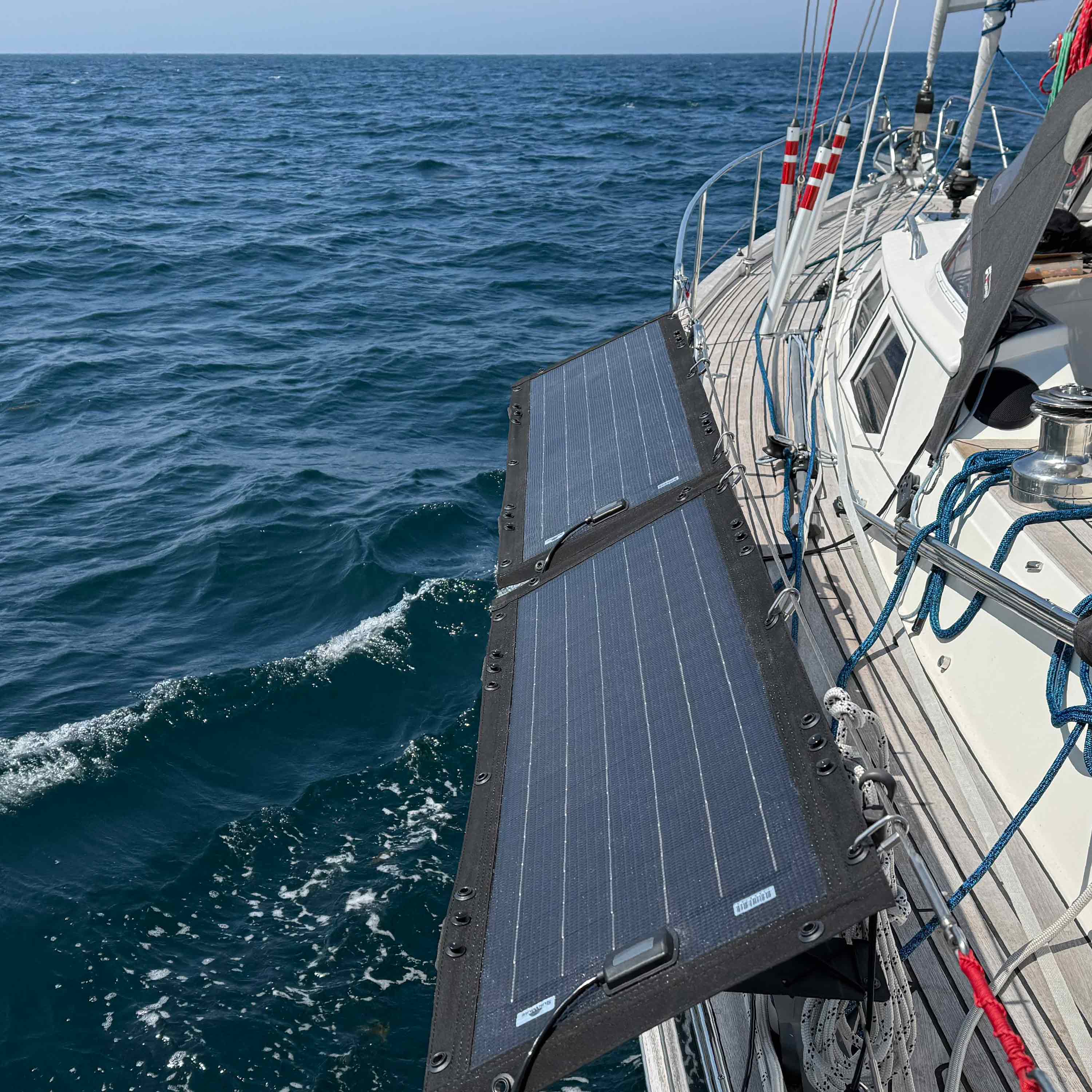 SunWare TX Rail 12052, 60 Wp navi